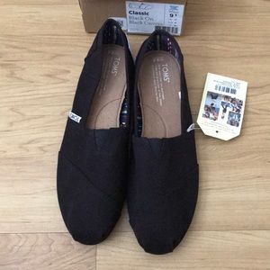 Black on black canvas Toms size 9.5